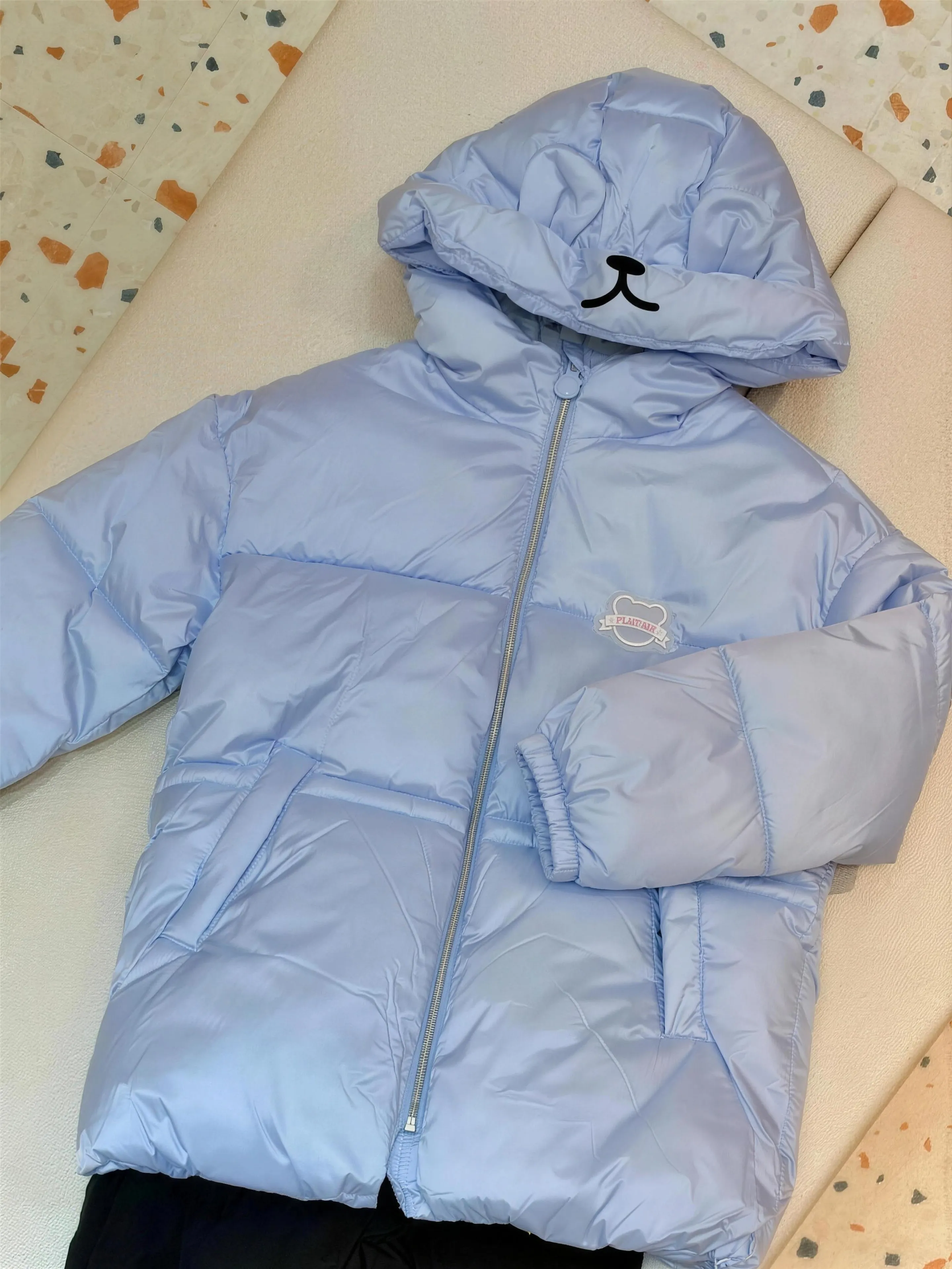 하늘색 곰 후드 패딩, 얼굴까지 귀엽게